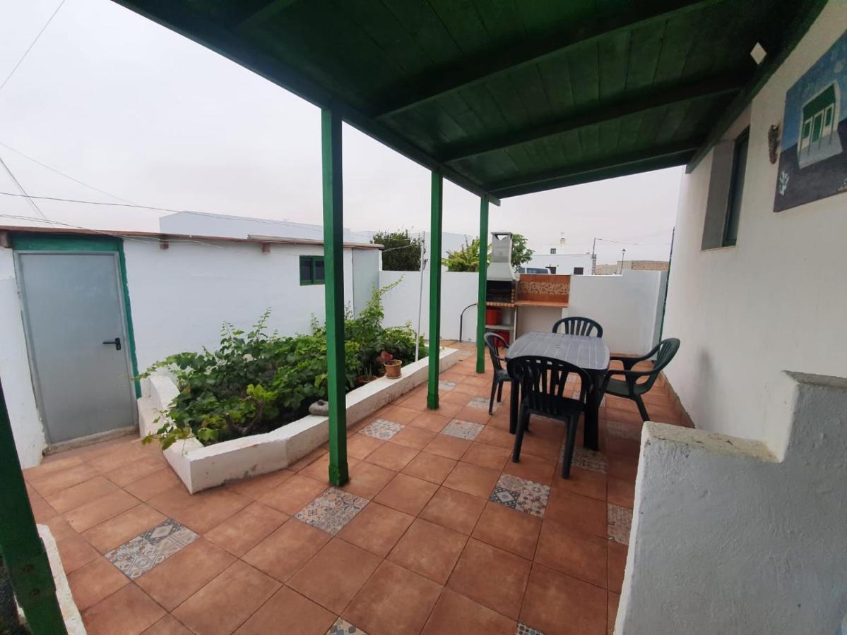 Casa Antonia Reyes, A La Sombra De Famara Lägenhet Munique Exteriör bild