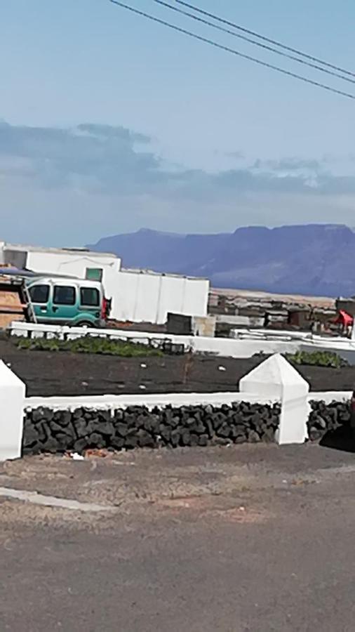 Casa Antonia Reyes, A La Sombra De Famara Lägenhet Munique Exteriör bild