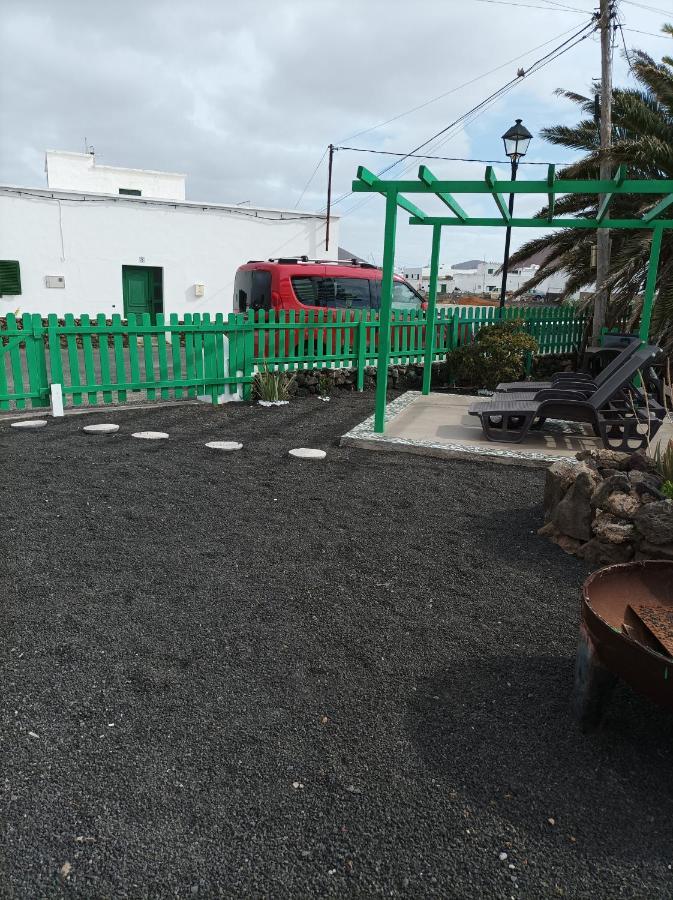 Casa Antonia Reyes, A La Sombra De Famara Lägenhet Munique Exteriör bild