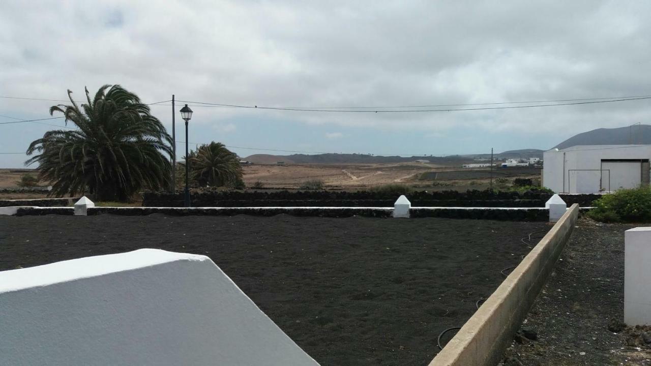 Casa Antonia Reyes, A La Sombra De Famara Lägenhet Munique Exteriör bild